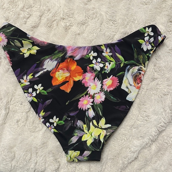 Express Body Contour Floral Bikini - Picture 3 of 5